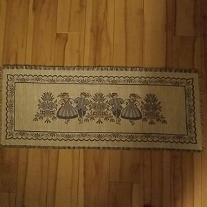 AUSTRIAN TABLE RUNNER